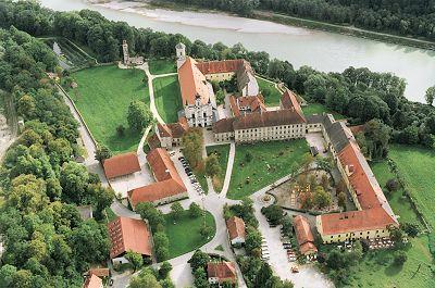 фото отеля Klostergasthof Raitenhaslach