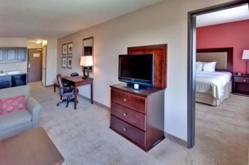 фото отеля Holiday Inn Hotel & Suites Bakersfield North