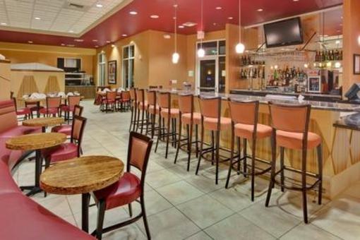 фото отеля Holiday Inn Hotel & Suites Bakersfield North