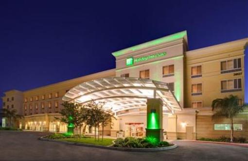 фото отеля Holiday Inn Hotel & Suites Bakersfield North