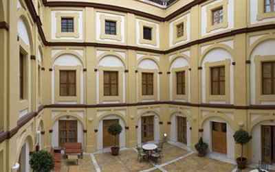 фото отеля Albergue Inturjoven de la Creatividad Cordoba