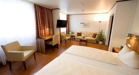 фото отеля Hotel Ebertor Boppard