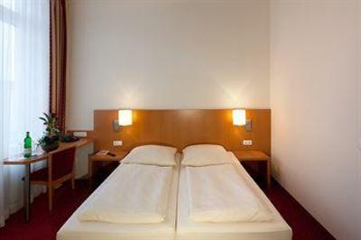 фото отеля Hotel Air In Berlin