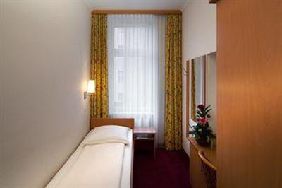 фото отеля Hotel Air In Berlin