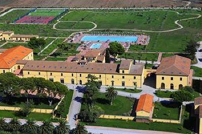 фото отеля Poggio All'agnello Country & Beach Residential Resort