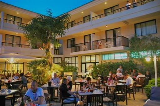 фото отеля Bahia de Pollensa Aparthotel