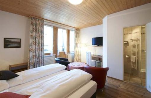 фото отеля Hotel Schweizerhaus & Postli