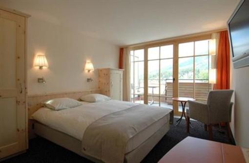 фото отеля Hotel Schweizerhaus & Postli