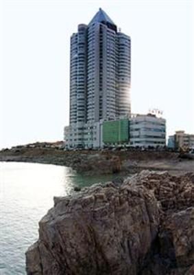 фото отеля Dong Hai Hotel Qingdao