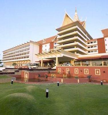 фото отеля Cambodiana Hotel