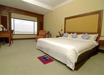 фото отеля Cambodiana Hotel