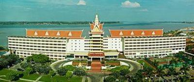 фото отеля Cambodiana Hotel
