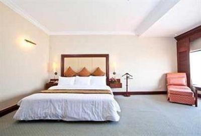 фото отеля Cambodiana Hotel