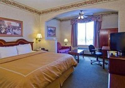 фото отеля Comfort Suites New Orleans