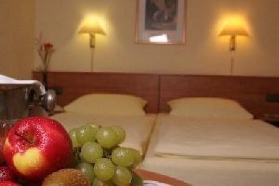 фото отеля TOP Hotel Goldenes Fass