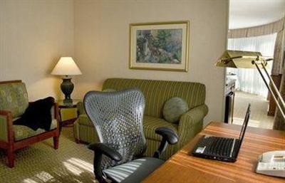 фото отеля Hilton Garden Inn Evanston