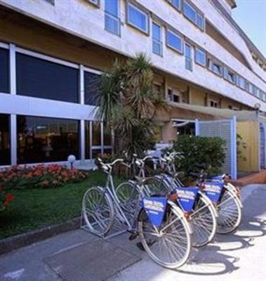 фото отеля Grand Hotel Continental Tirrenia Pisa