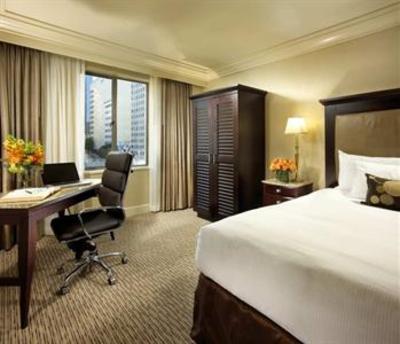фото отеля Hilton Checkers Hotel Los Angeles