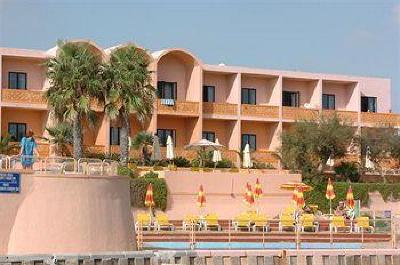 фото отеля Comino Hotel And Bungalows