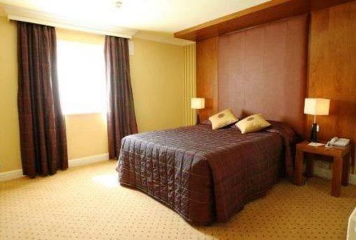 фото отеля Hamlet Court Hotel Enfield (Ireland)