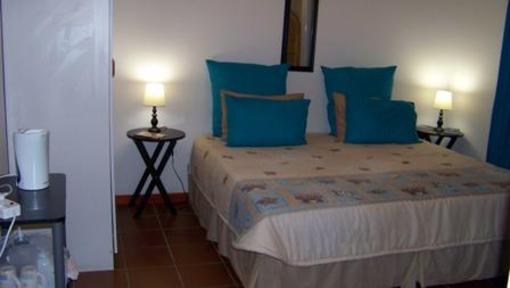 фото отеля Dolphin House Backpackers & Self Catering