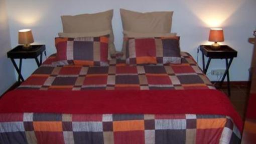 фото отеля Dolphin House Backpackers & Self Catering