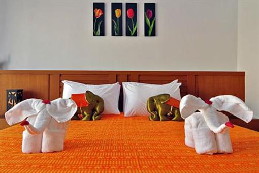 фото отеля Larn Park Resortel Phuket