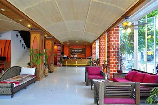 фото отеля Larn Park Resortel Phuket