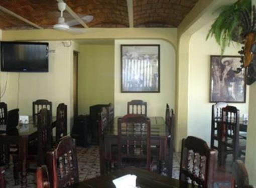 фото отеля Hotel y Bungalows Beso del Sol