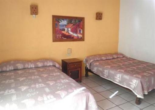 фото отеля Hotel y Bungalows Beso del Sol