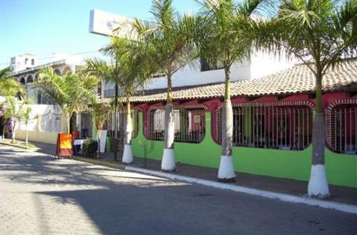фото отеля Hotel y Bungalows Beso del Sol