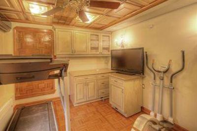 фото отеля Hotel Chateau Saint Marc Montreal