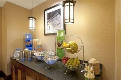 фото отеля Hampton Inn and Suites Lake Placid