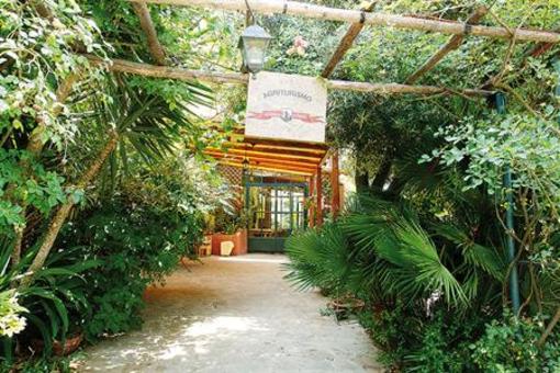 фото отеля Agriturismo La Rocca di Perti