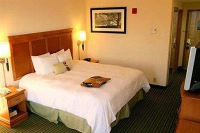 фото отеля Hampton Inn Birmingham I-65/Lakeshore Drive