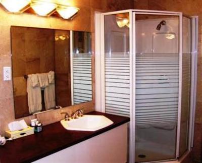 фото отеля Lakeshore Suites Plus