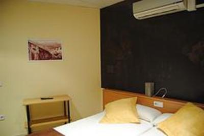 фото отеля Hostal Restaurant Guilleumes