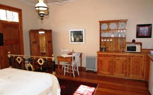 фото отеля Buiten Verwagten Guest House
