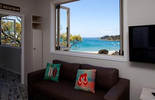 фото отеля Waiheke Central Apartments