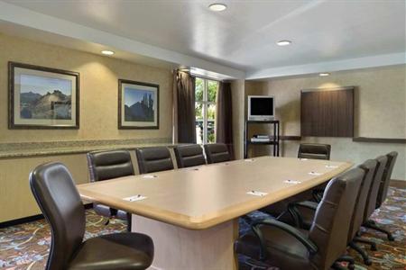 фото отеля Homewood Suites by Hilton Phoenix-Metro Center