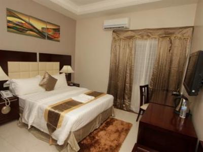 фото отеля GrandBee Suites