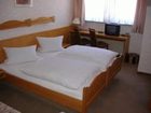 фото отеля Hotel Zum Grunen Wald Villmar