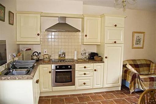 фото отеля Stables Apartment Fivemiletown