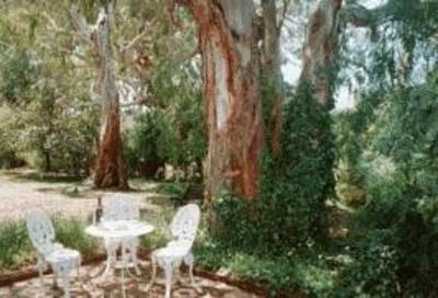 фото отеля Manor Gums Bed And Breakfast Mailors Flat