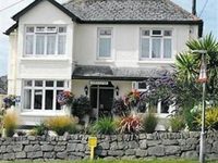 Pen Star House