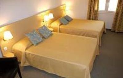 фото отеля Hotel le Saint Genies Uzes