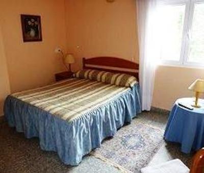 фото отеля Hostal La Playa Llanes