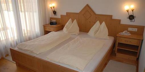 фото отеля Apartments Almiva