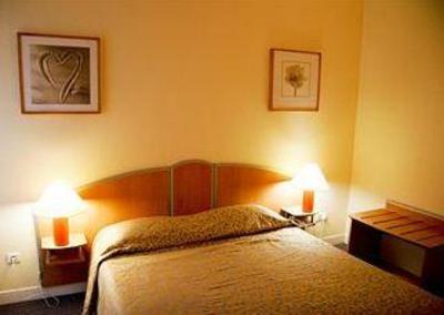 фото отеля Hotel Le Ruisseau Saint-Mande