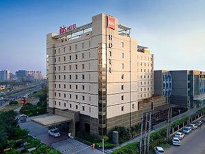 фото отеля Ibis Hotel Gurgaon